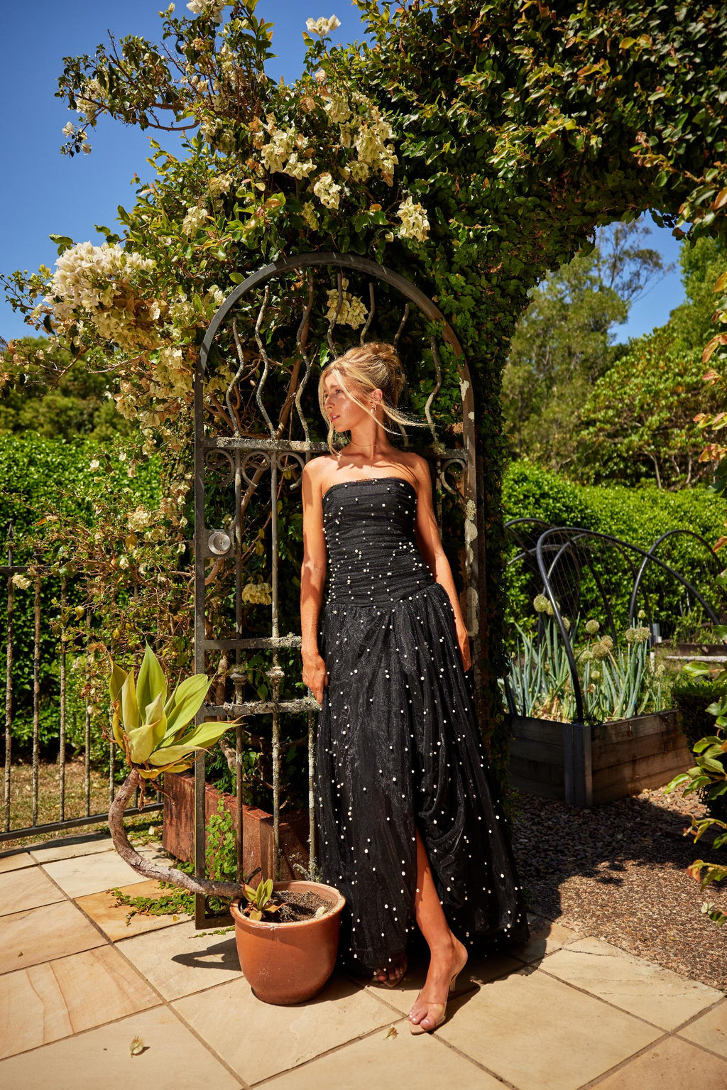 Juniper Gown Black