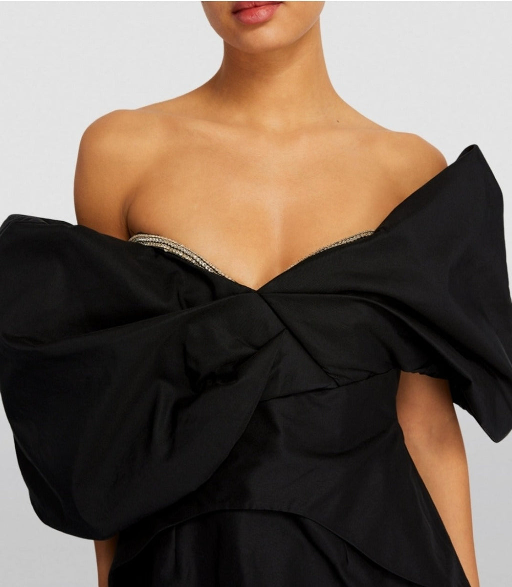 Xavier Gown Black (slight damage)