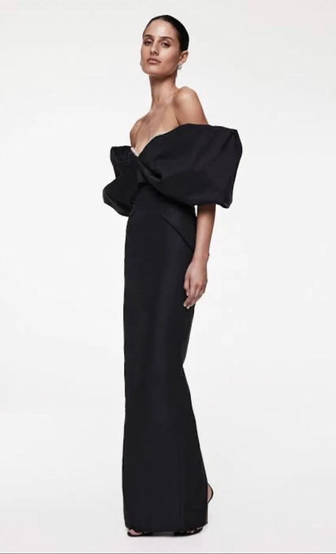 Xavier Gown Black (slight damage)